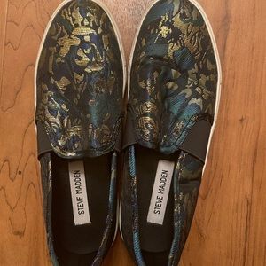 Steve Madden slip on sneakers